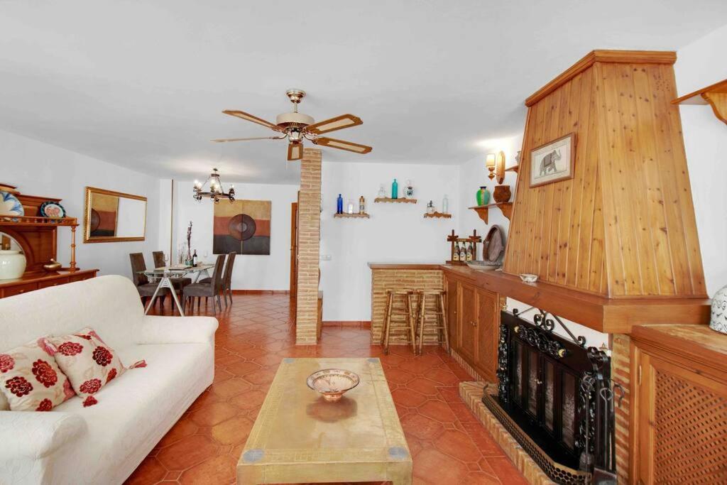 Duplex Tematico Andaluz Con Agradable Terraza - El Mirador De Benahavis 2 Leilighet Eksteriør bilde
