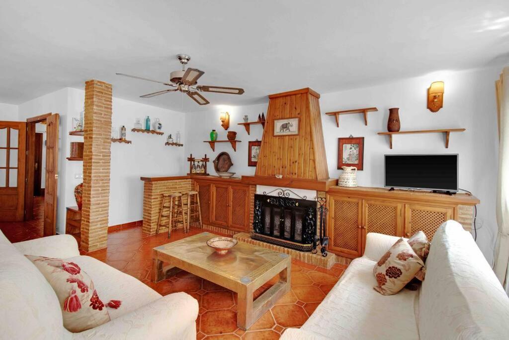 Duplex Tematico Andaluz Con Agradable Terraza - El Mirador De Benahavis 2 Leilighet Eksteriør bilde